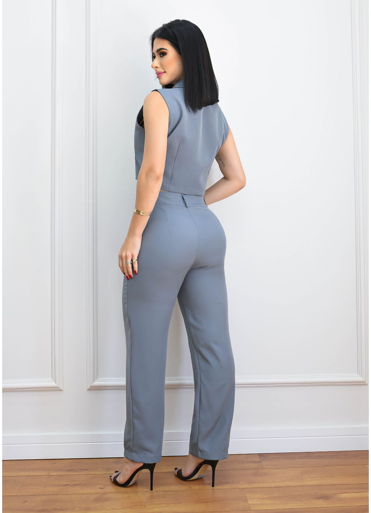 CROPPED SET WITH CLASSIC TAILORED TROUSERS