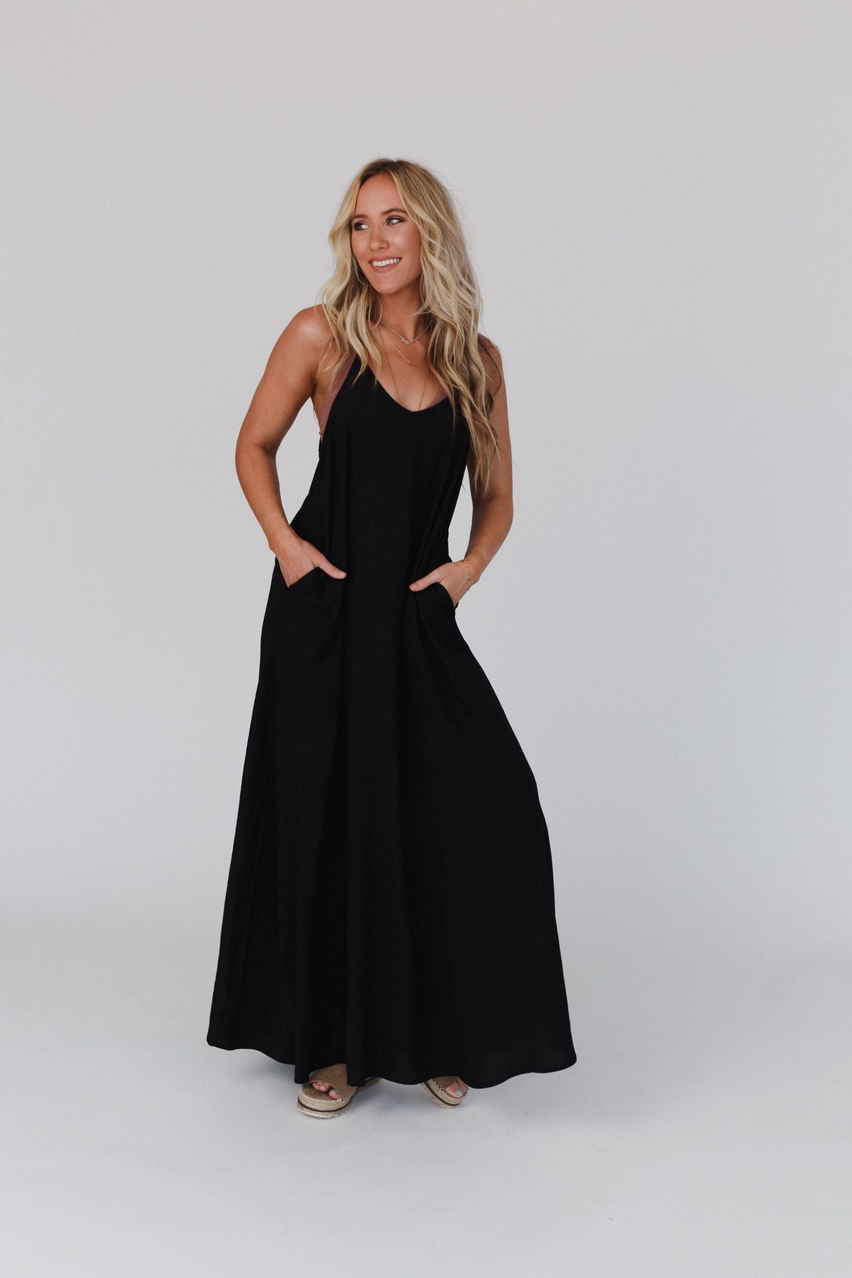 Oasis Pocket Maxi Dress - Black