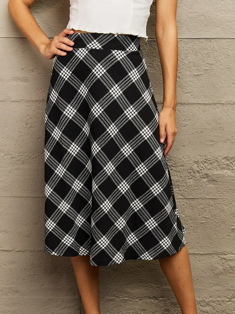 Wide Waistband Knee Length Skirt