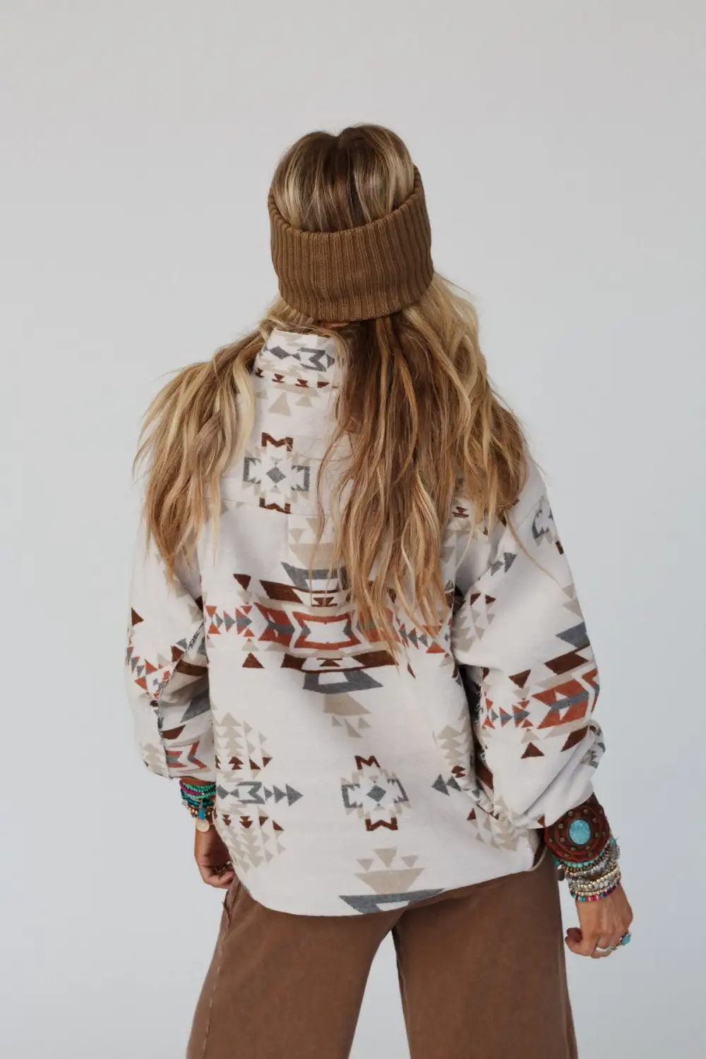 Rustic Hallow Western Pullover - Taupe