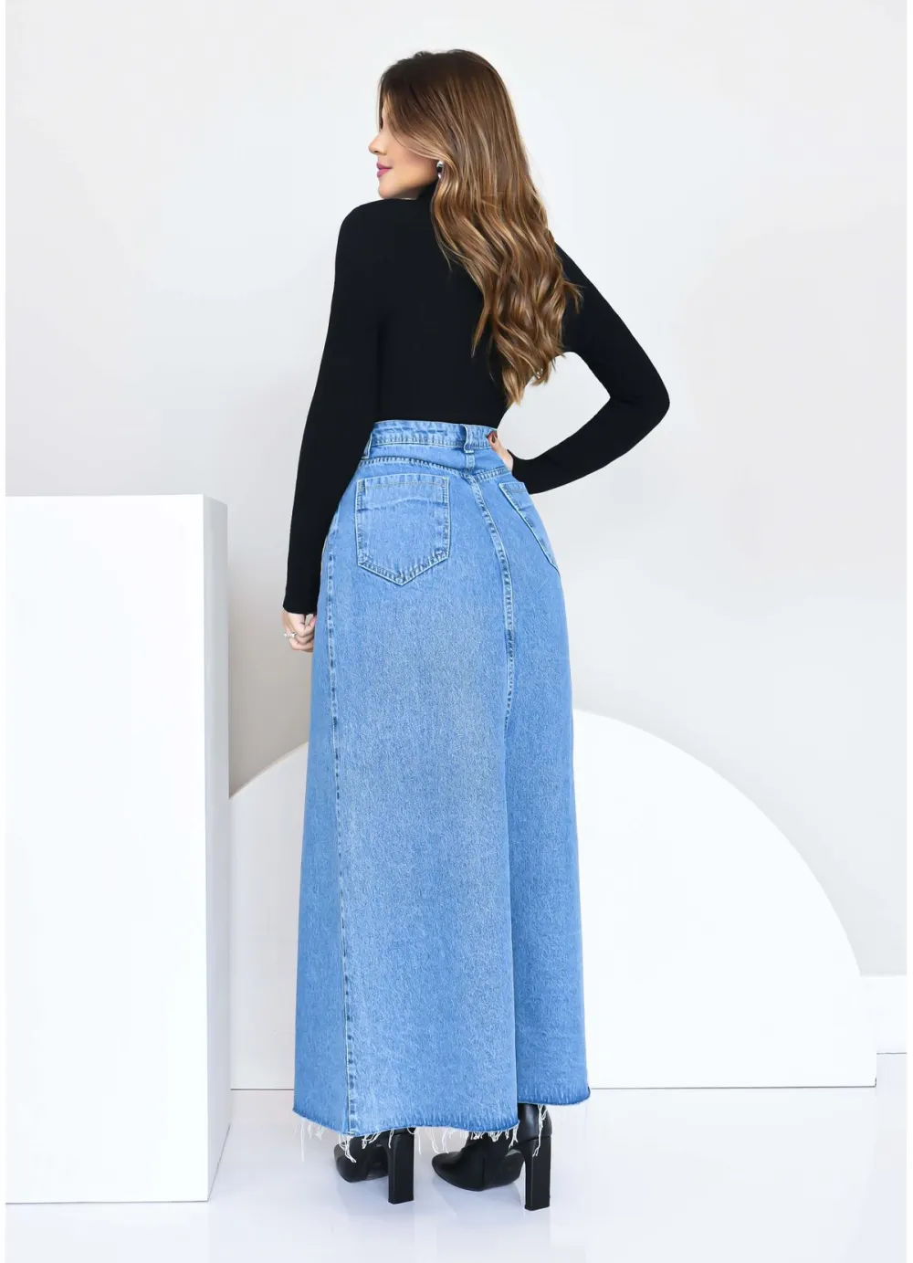 LONG SLIT JEANS SKIRT WITH FRAYED HEM