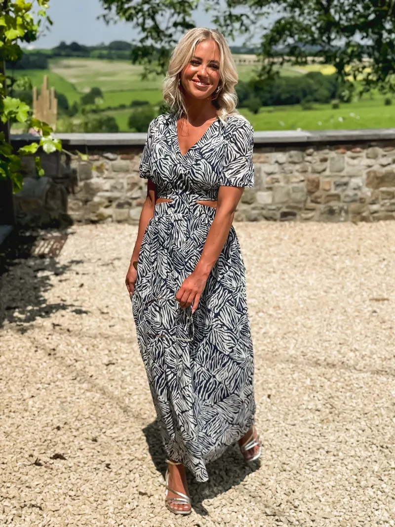 MYA PATTERNED SHORT SLEEVE DRESS - NAVY BLUE