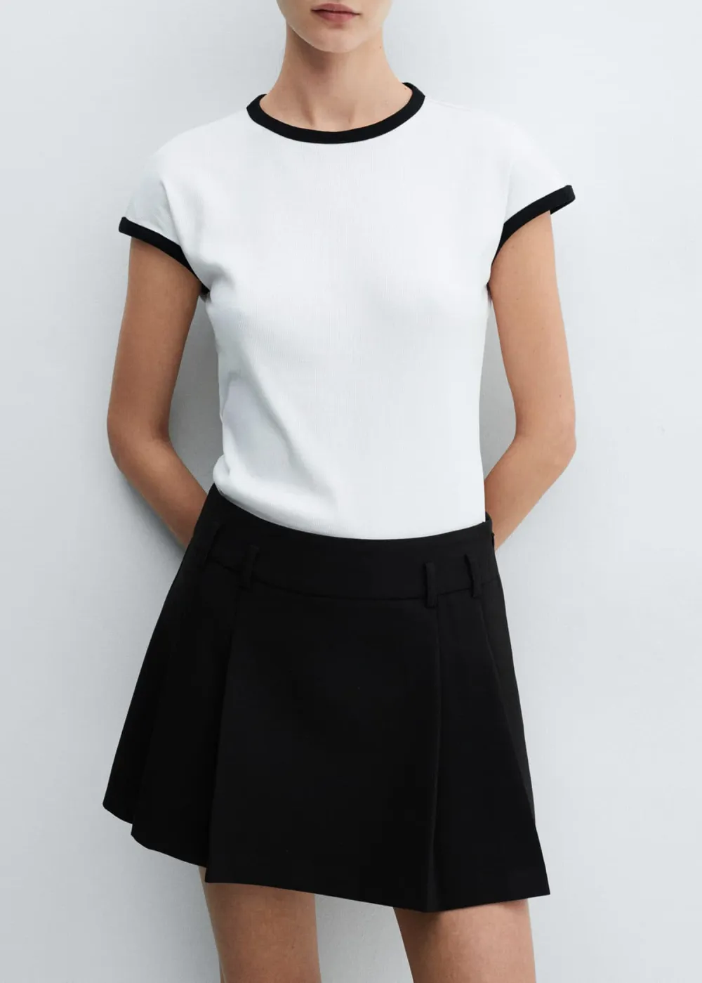 Contrast trim T-shirt