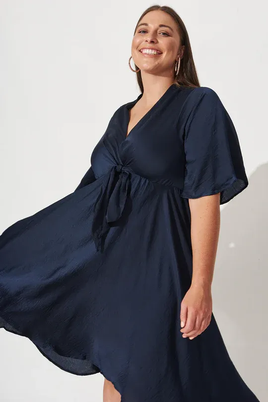 Helsinki Dress in Navy