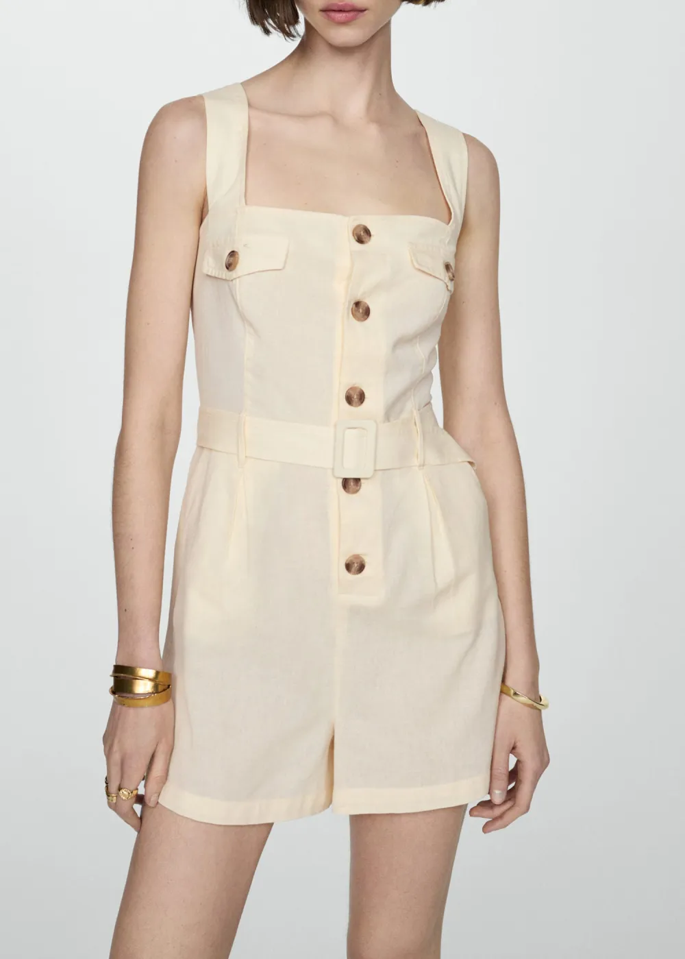 Short jumpsuit with buttons