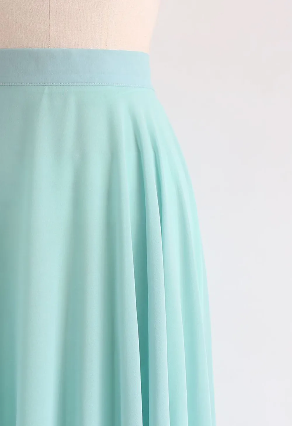 TIMELESS FAVORITE CHIFFON MAXI SKIRT IN MINT