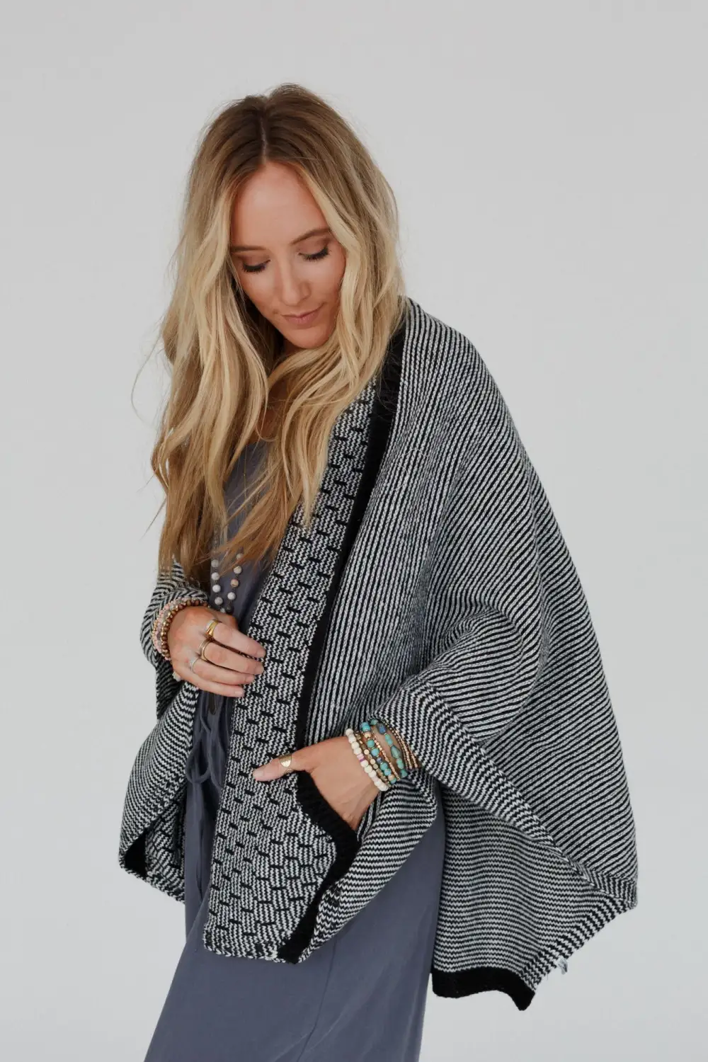 Blakely Cozy Knit Shawl - Black