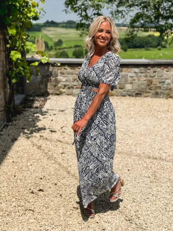 MYA PATTERNED SHORT SLEEVE DRESS - NAVY BLUE