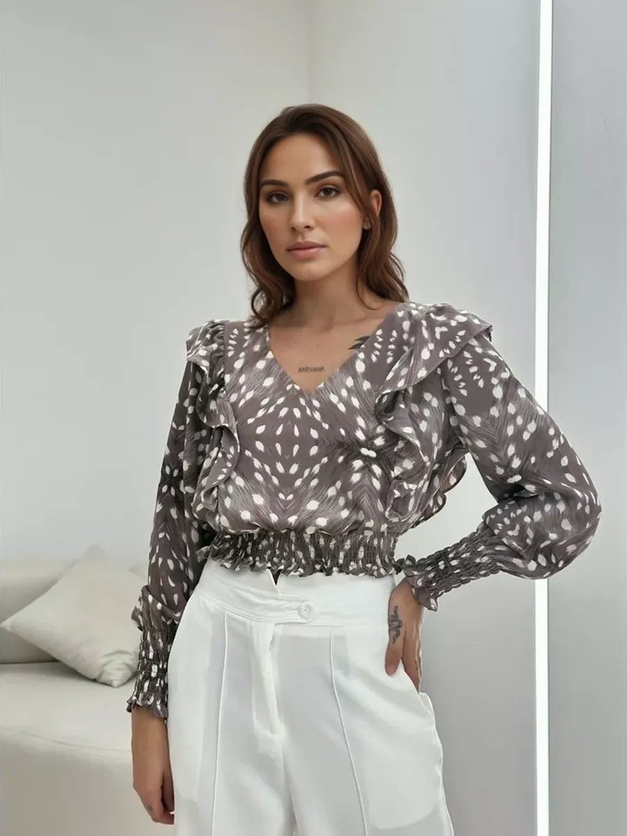 Rebeca Brown Sleeve Blouse