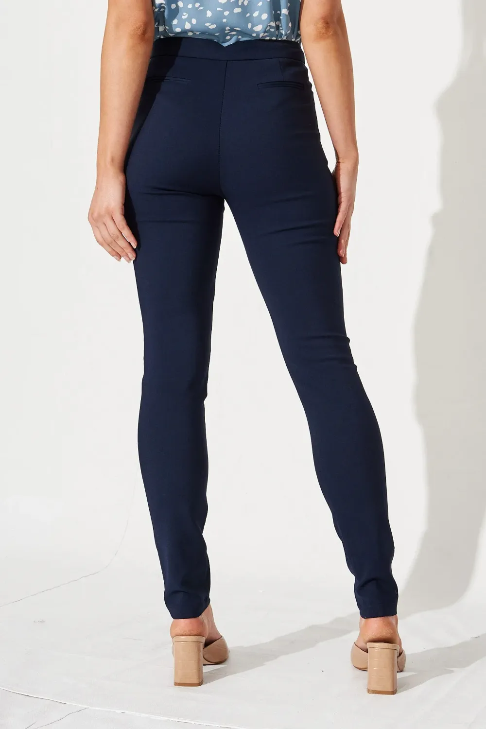 The Boss Pants In Navy