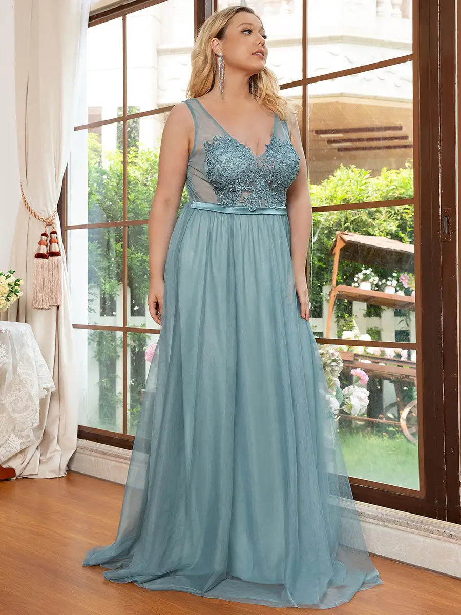 Plus Size A-Line Floral Lace Appliques Wholesale Bridesmaid Dress