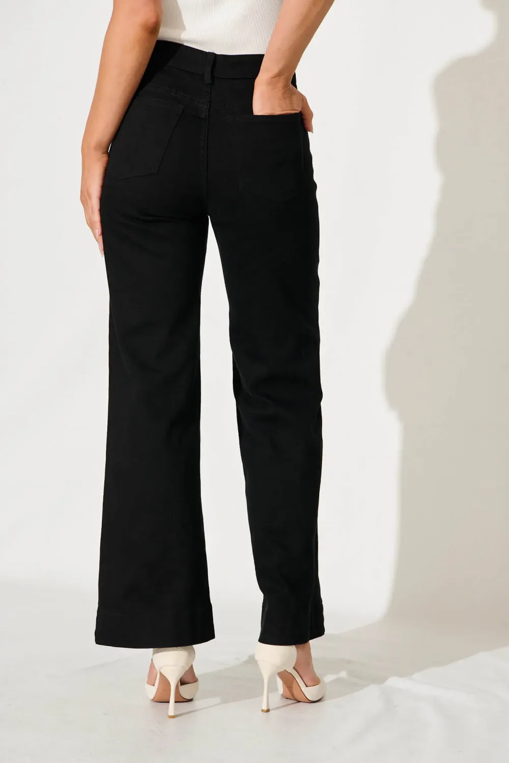 Juan High Rise Wide Leg Jean In Black Denim