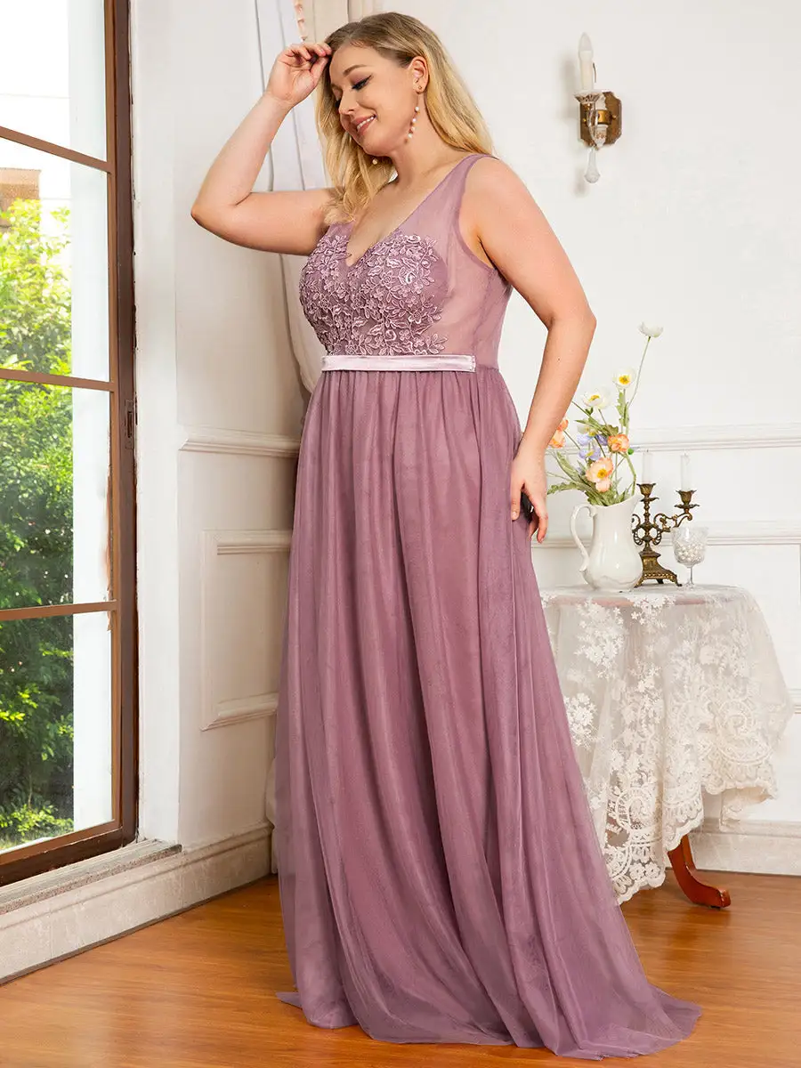 Plus Size A-Line Floral Lace Appliques Wholesale Bridesmaid Dress