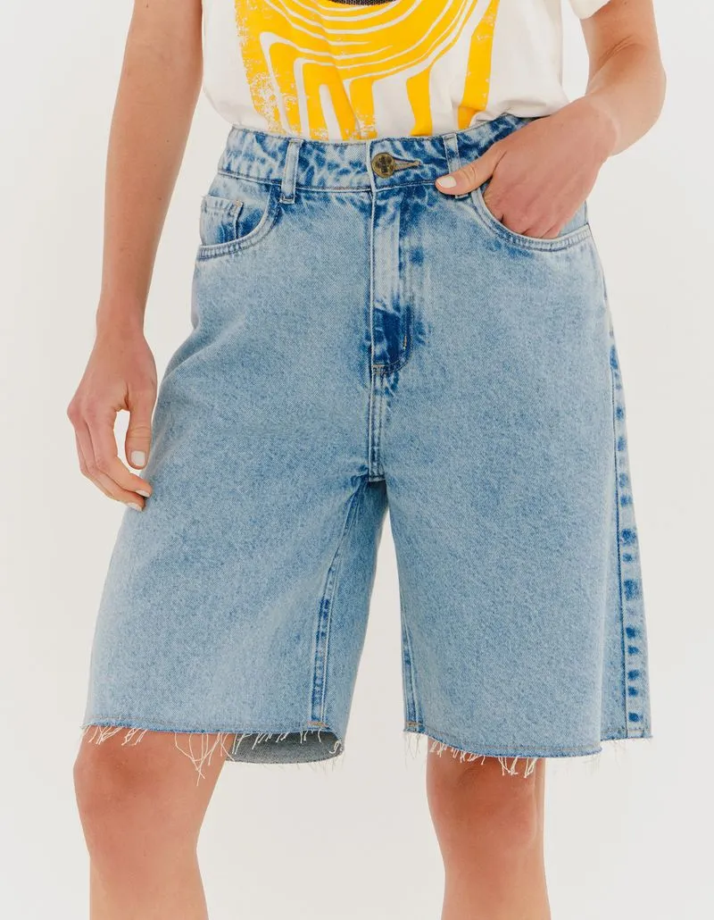 Frayed Hem Jeans Bermuda Shorts - Light Denim