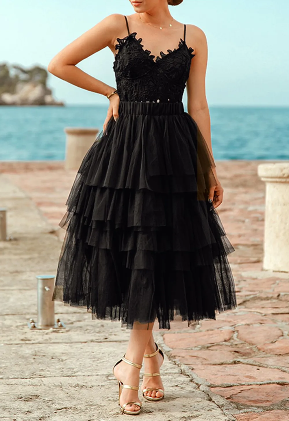 LOVE ME MORE LAYERED TULLE SKIRT IN BLACK