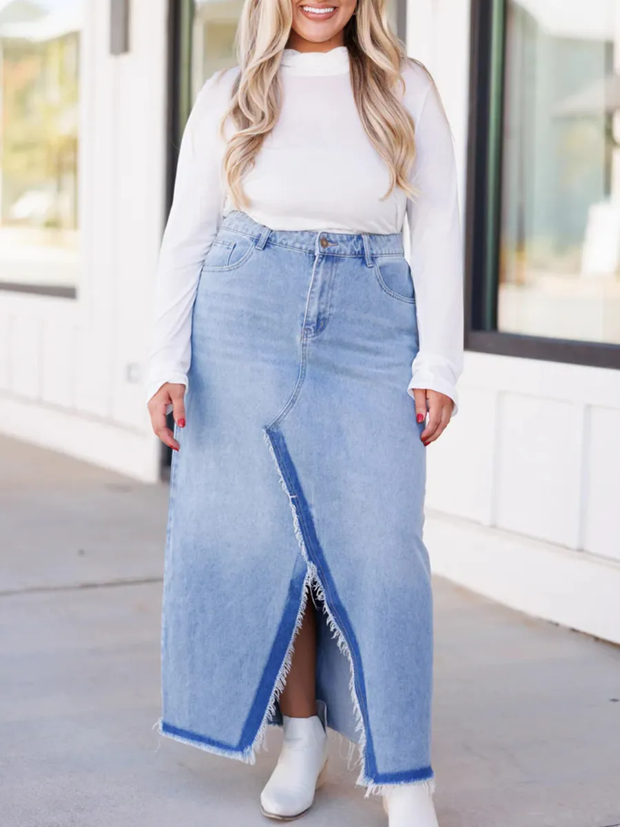 Split contrasting raw edge denim skirt