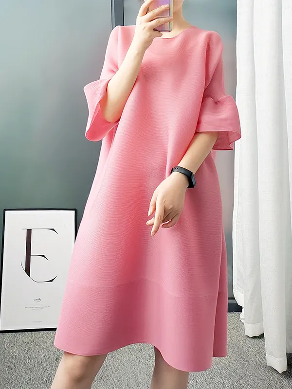 Stylish Selection Flared Sleeves A-Line Pleated Solid Color Round-Neck Midi Dresses