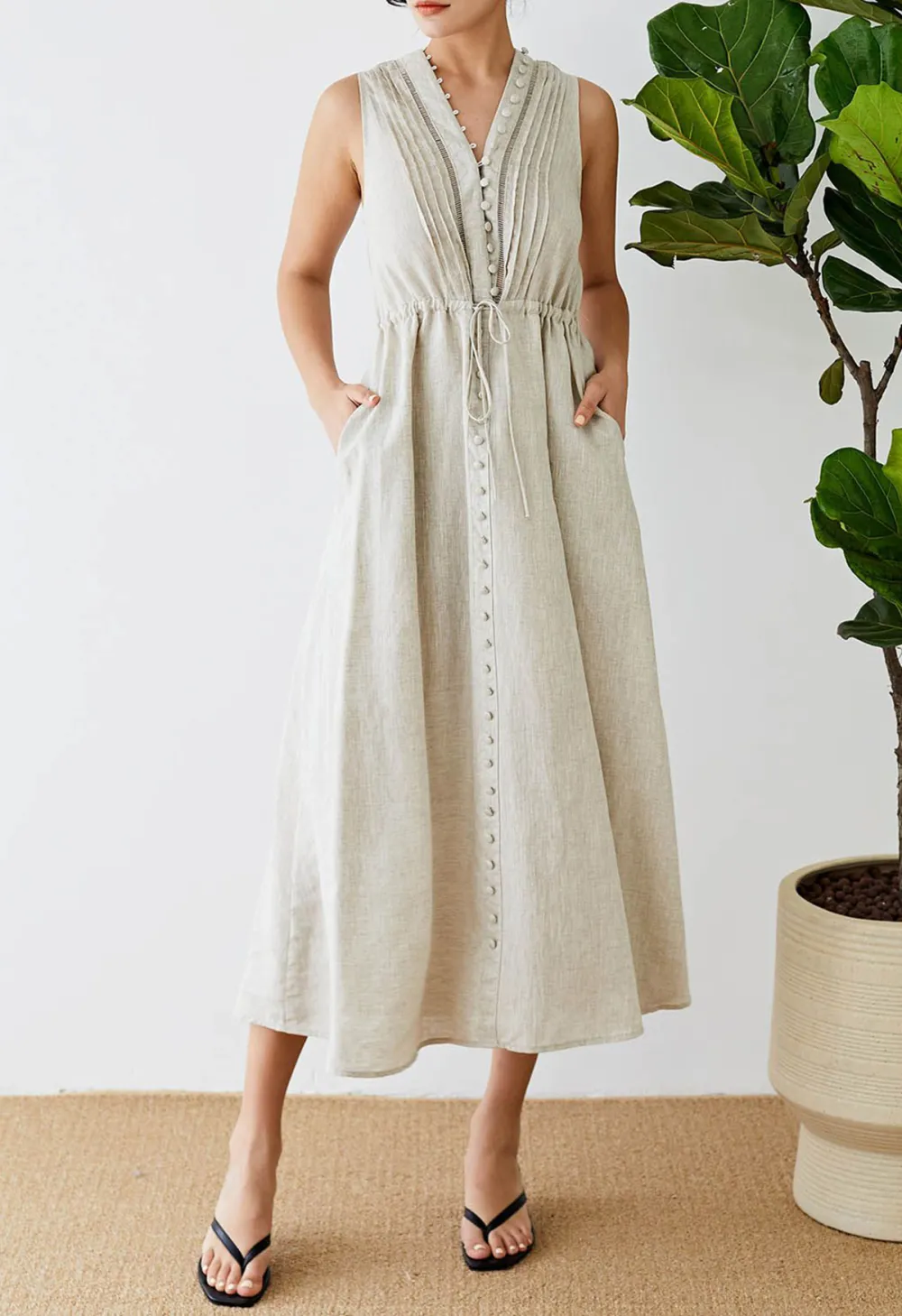 V-NECK BUTTONED SLEEVELESS DRESS IN LINEN